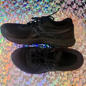 ASICS Mens 9 1/2 Trail scout sneakers. Black / gray-black accents. Great shape!